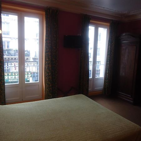 Hotel Des Belges ปารีส ภายนอก รูปภาพ